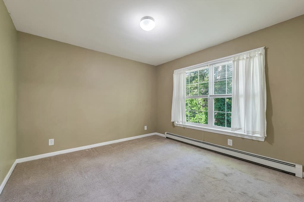 29 Lawrence Road, Salem NH 03079 photo 8
