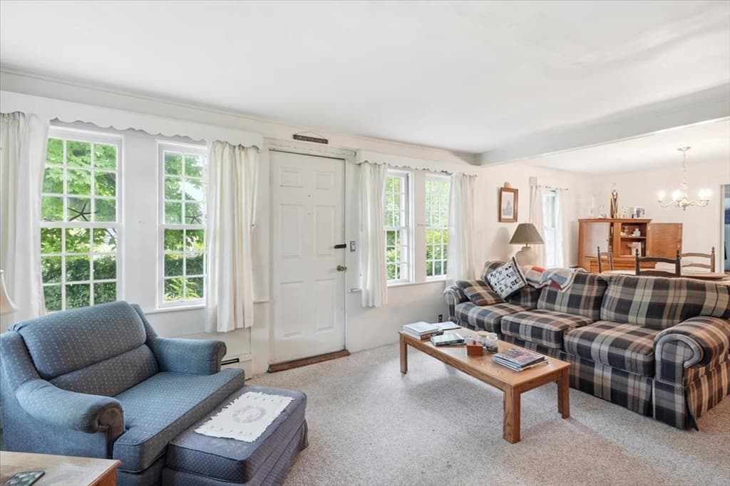 127 Pine Ave, Barnstable MA 02601 photo 9