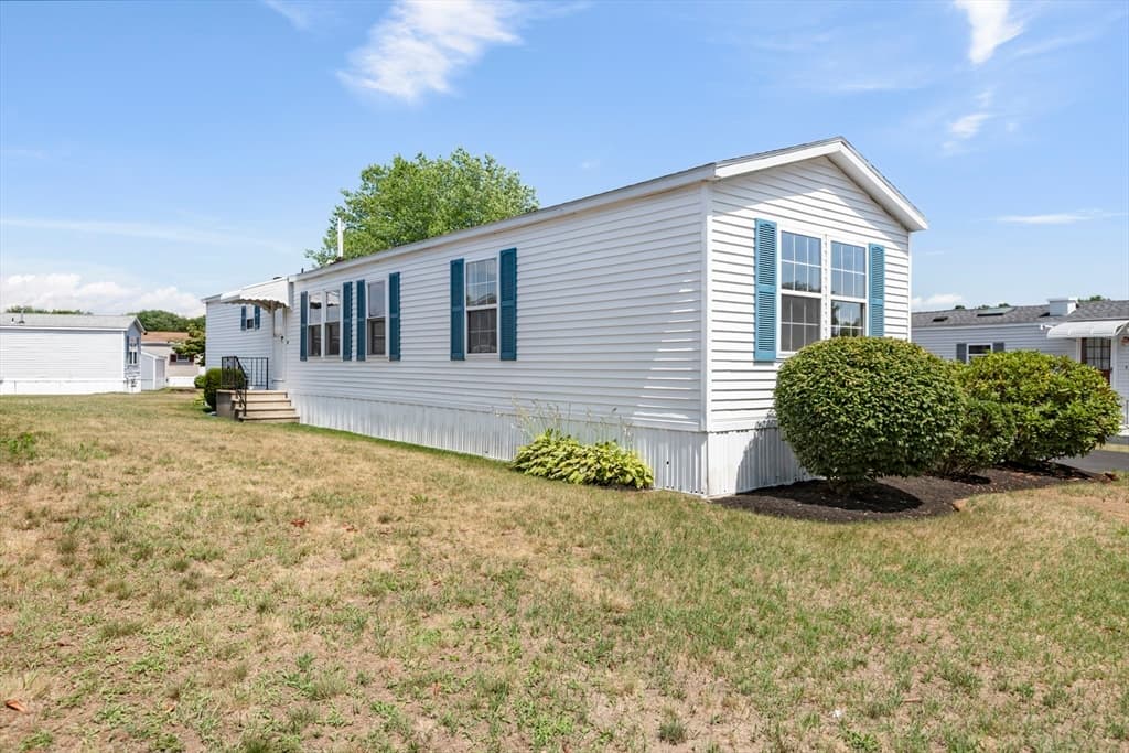 85 Amherst Ave, Taunton MA 02780 photo 4