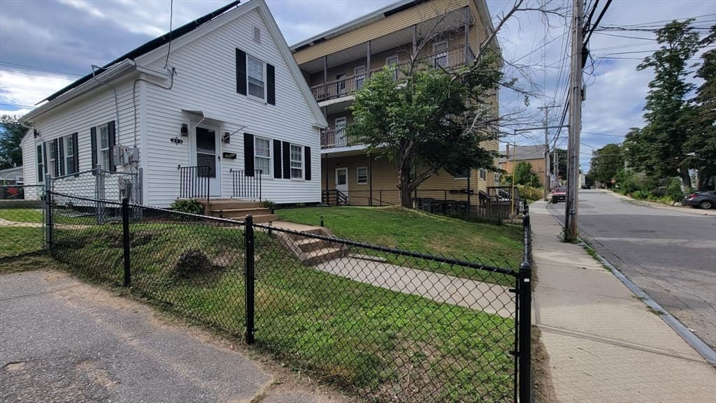 273 Pleasant St, Gardner MA 01440 photo 7