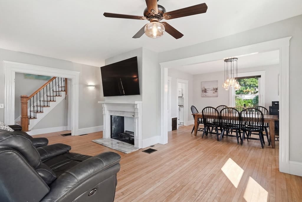52 Pebble Ave, Winthrop MA 02152 photo 2