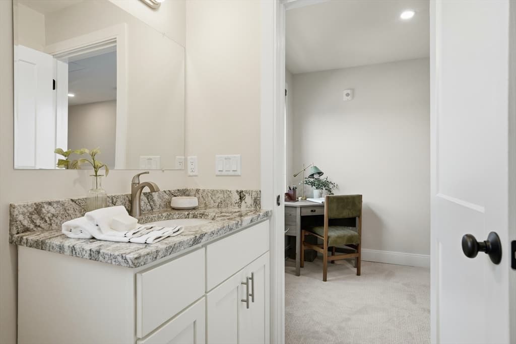 Condominium at 5 Water Street # 3, Plymouth MA 02360, Plymouth, photo 22 of 32