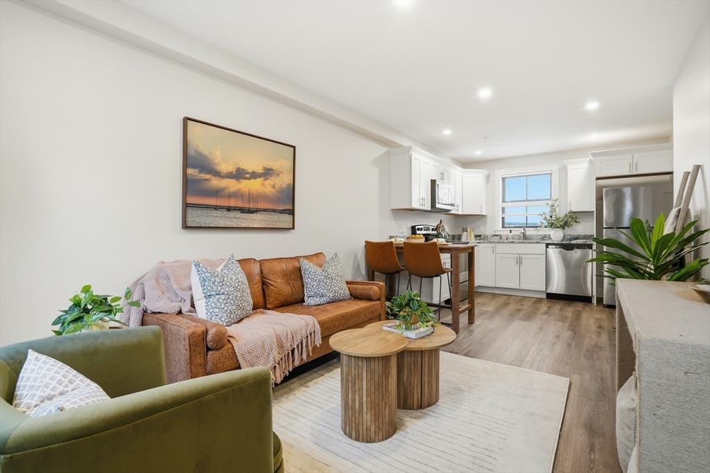 Condominium at 5 Water Street # 3, Plymouth MA 02360, Plymouth, photo 9 of 32