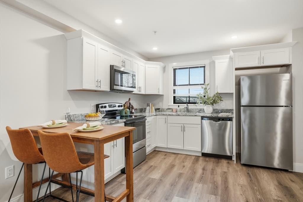 Condominium at 5 Water Street # 3, Plymouth MA 02360, Plymouth, photo 10 of 32