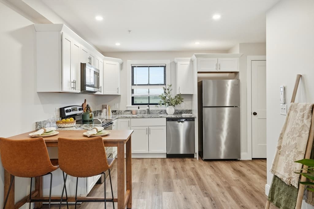 Condominium at 5 Water Street # 3, Plymouth MA 02360, Plymouth, photo 11 of 32