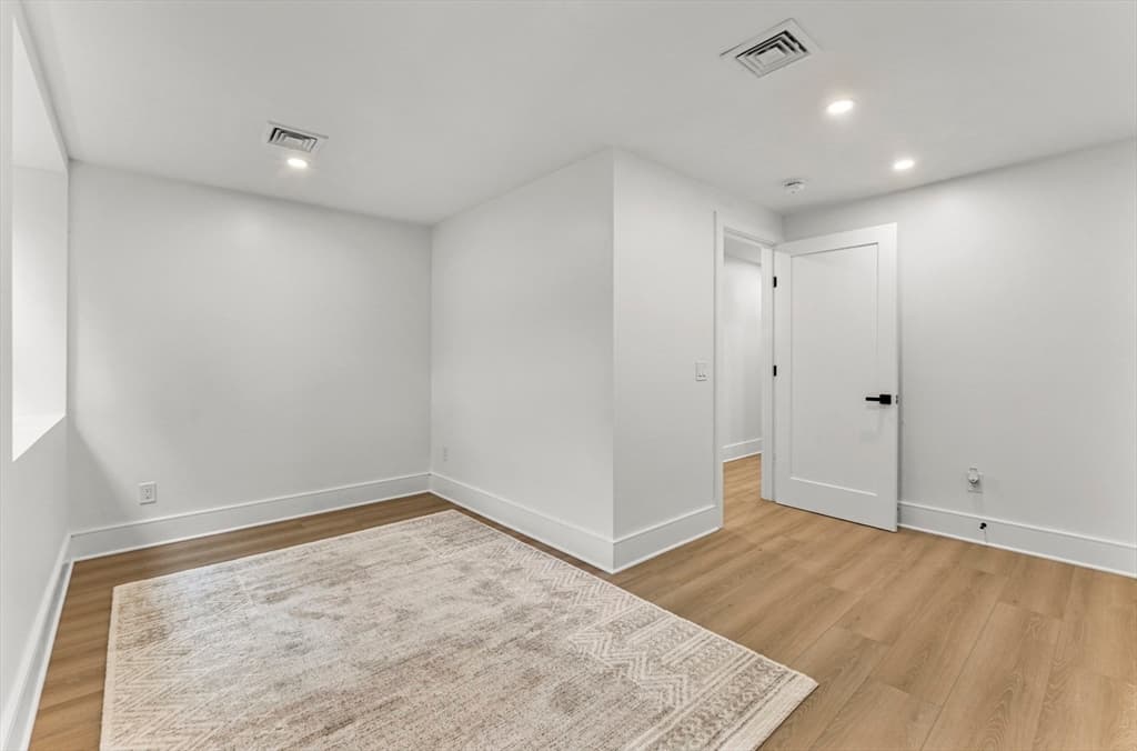 327 Alewife Brook Pkwy # B, Somerville MA 02144 photo 30