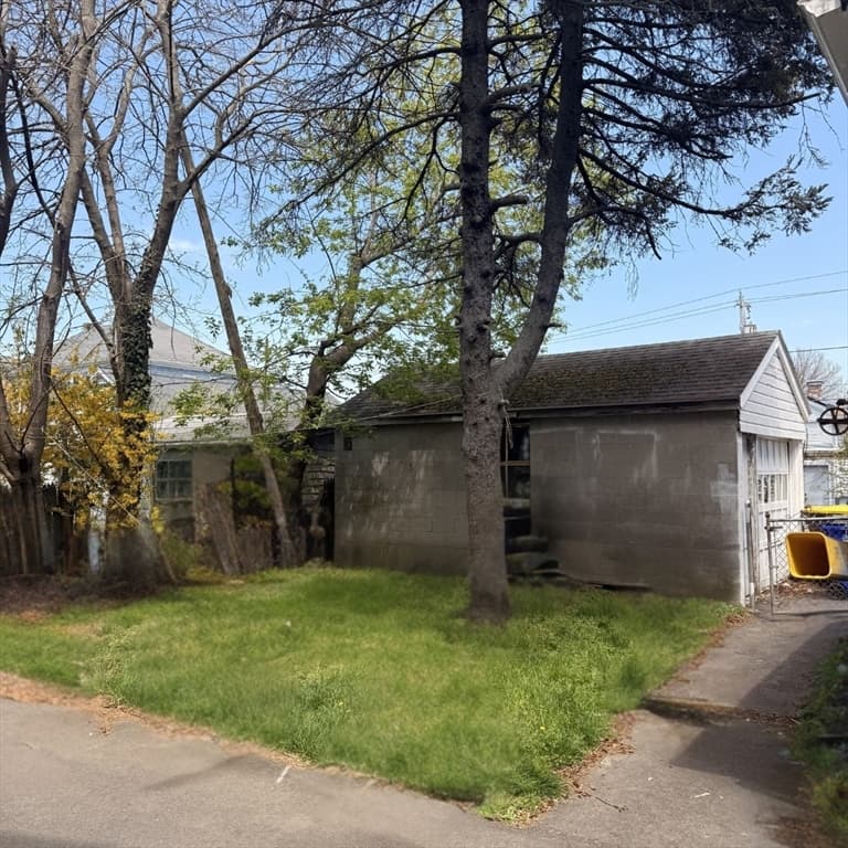 17 Wilcox St, Fall River MA 02721 photo 12