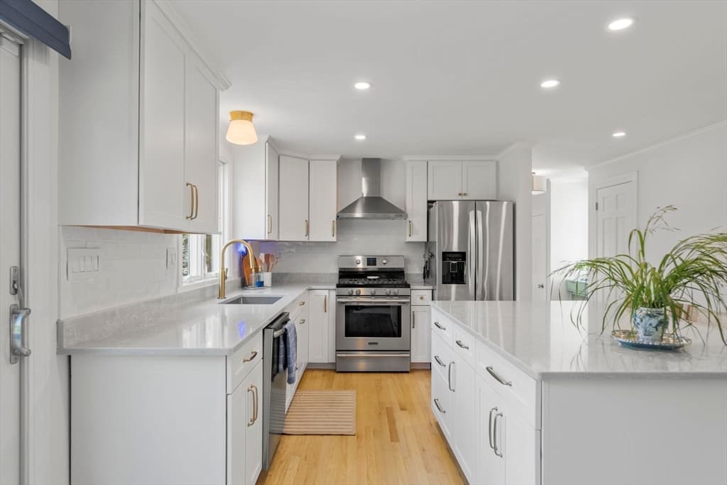 21 Hicks Point Rd, Duxbury MA 02332 photo 6