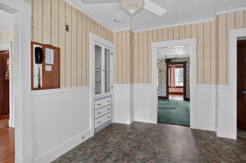 162-164 E Main St, Northborough MA 01532 photo 10
