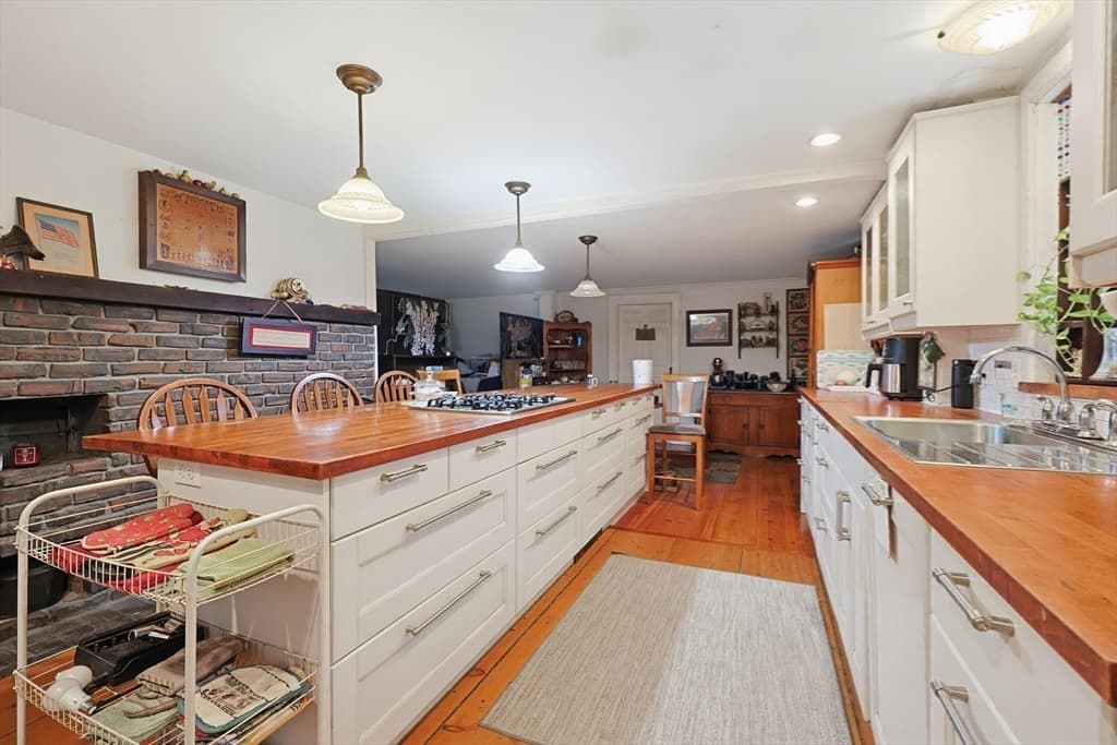 728 South Main Street, Raynham MA 02767 photo 17