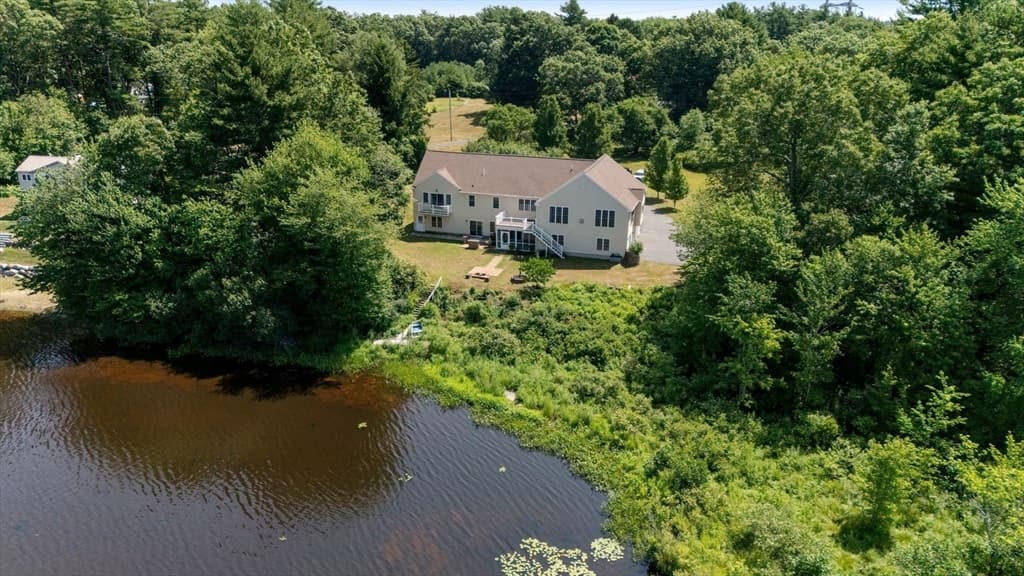 155 Ousamequin Pnes, East Bridgewater MA 02333