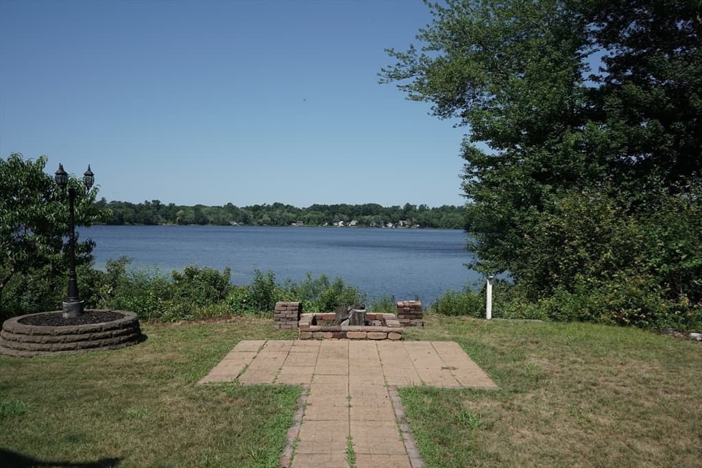 155 Ousamequin Pnes, East Bridgewater MA 02333 photo 8