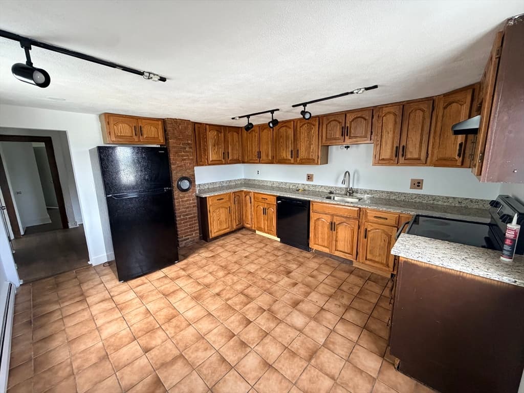 55 Rice St, Marlborough MA 01752 photo 11