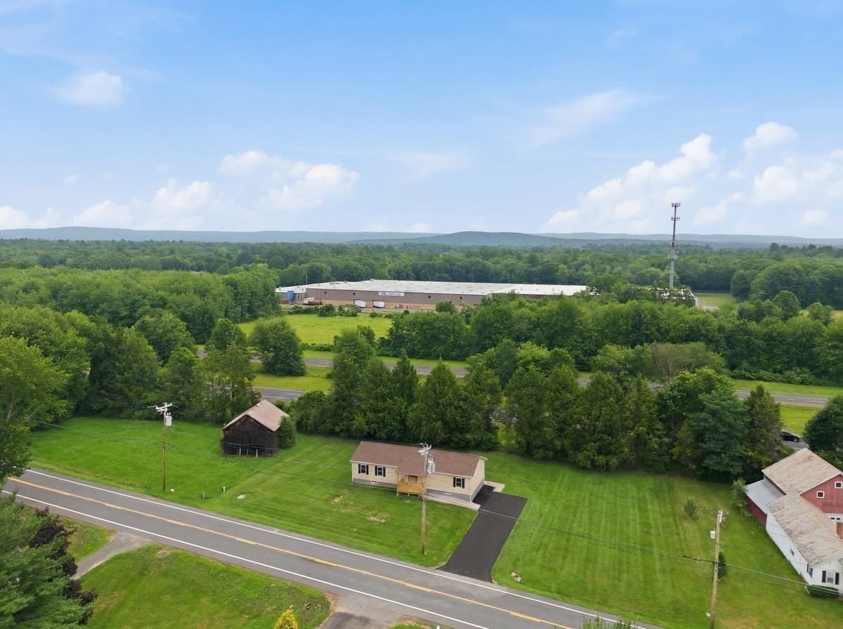 74 West St, Hatfield MA 01088