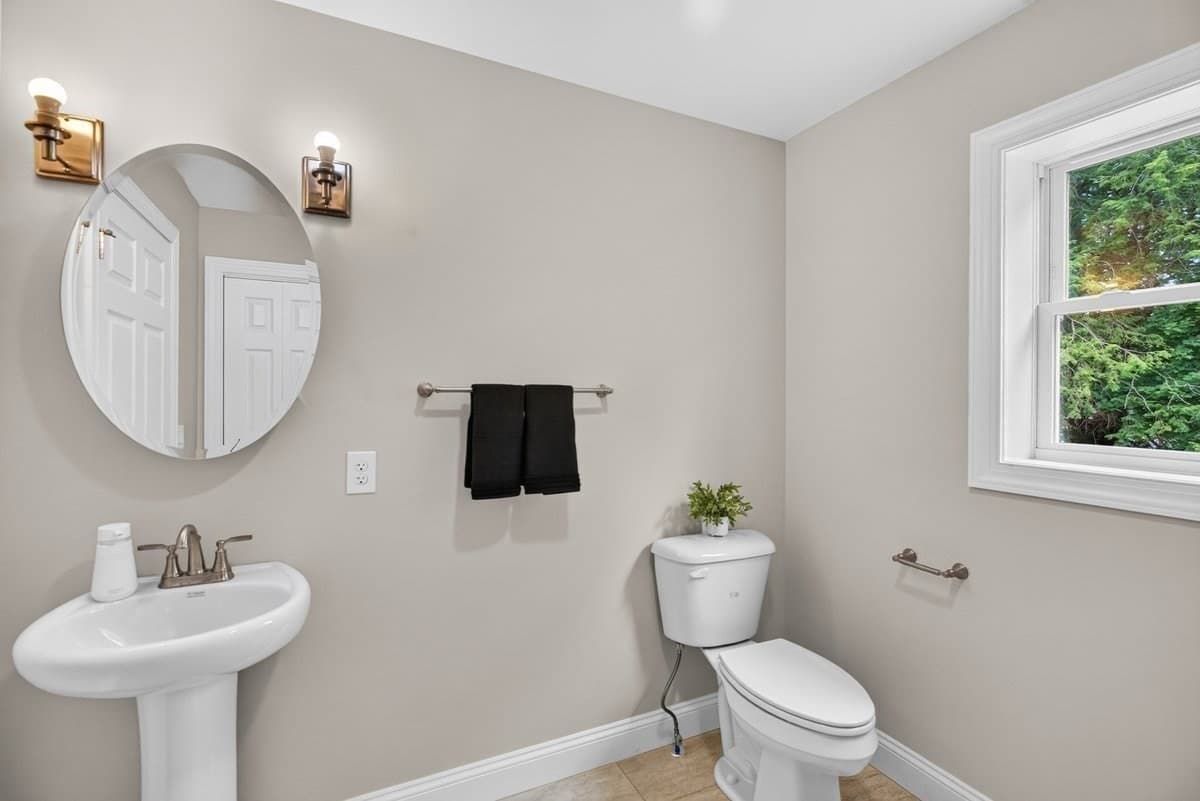 Single Family Residence at 74 West St, Hatfield MA 01088, Hatfield, photo 28 of 38