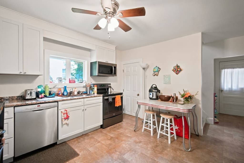 33-37 Cottage St, Amherst MA 01002 photo 6