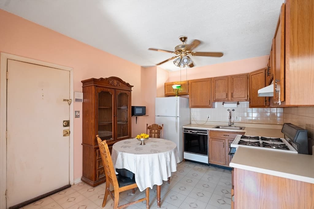 3652 N Main St # 10, Fall River MA 02720 photo 5