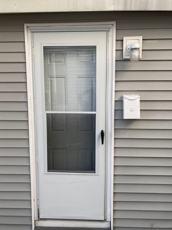 54 Pleasant St, Lowell MA 01852 photo 14