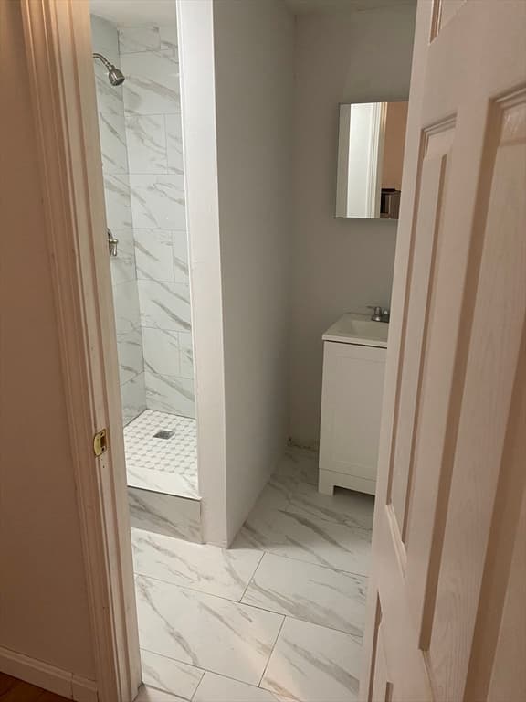 54 Pleasant St, Lowell MA 01852 photo 15