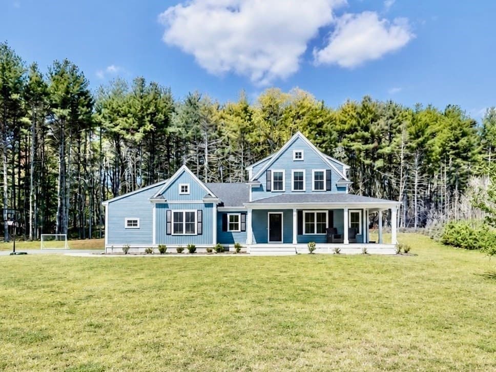 10 Homes Ave, Franklin MA 02038 photo 2