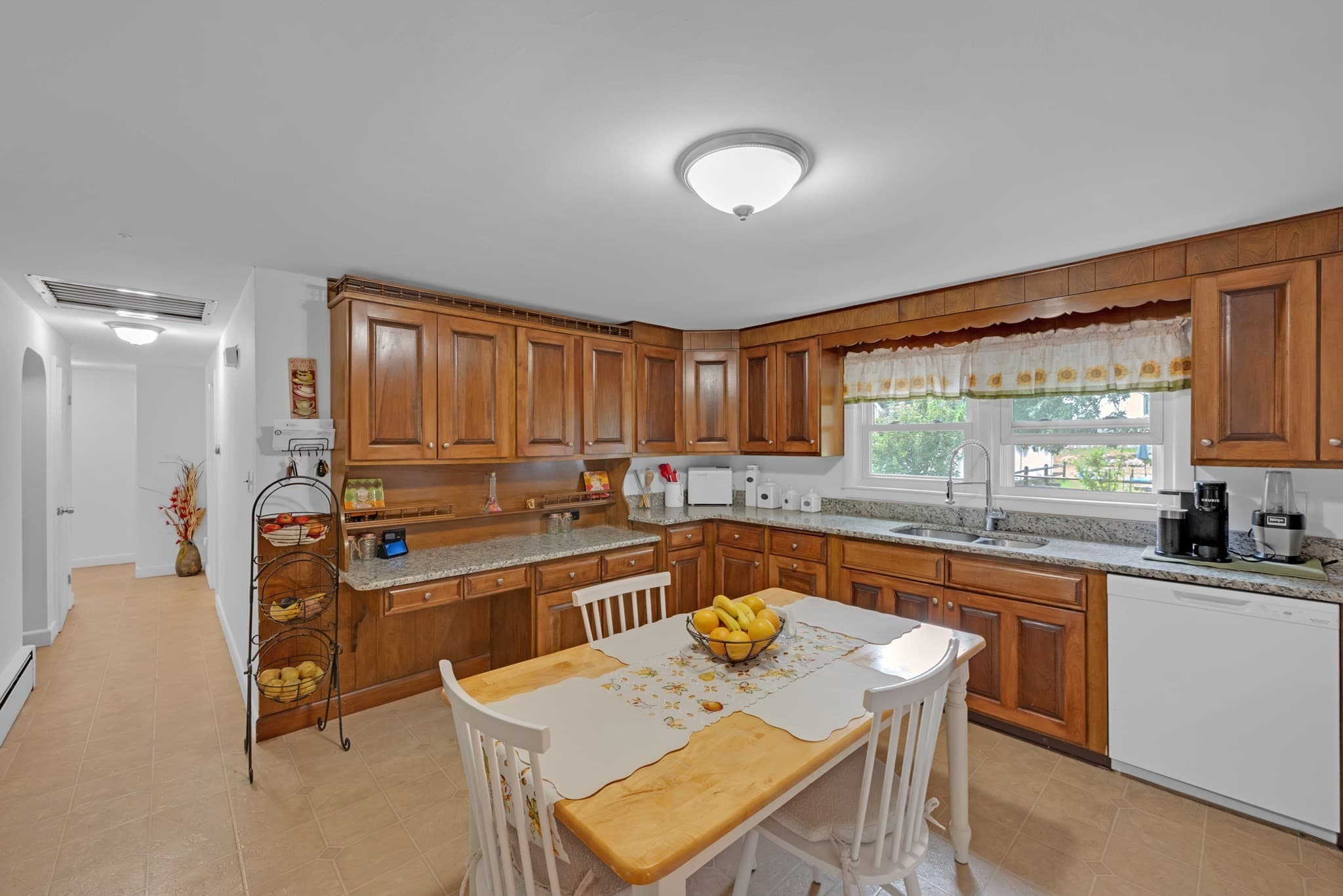 Single Family Residence at 54 Colbert St, Leominster MA 01453, photo 5 of 33