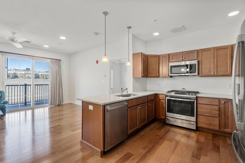 62 Mariners Way # 210, Plymouth MA 02360