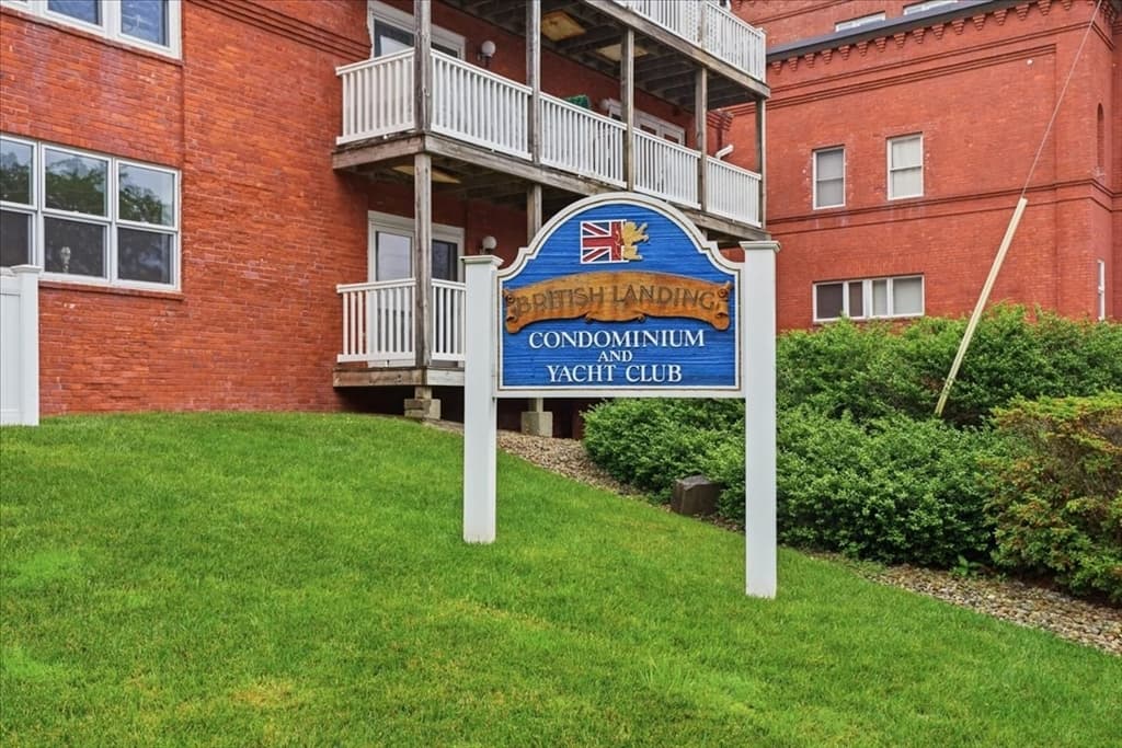 45 Main Street # 302, Wareham MA 02571