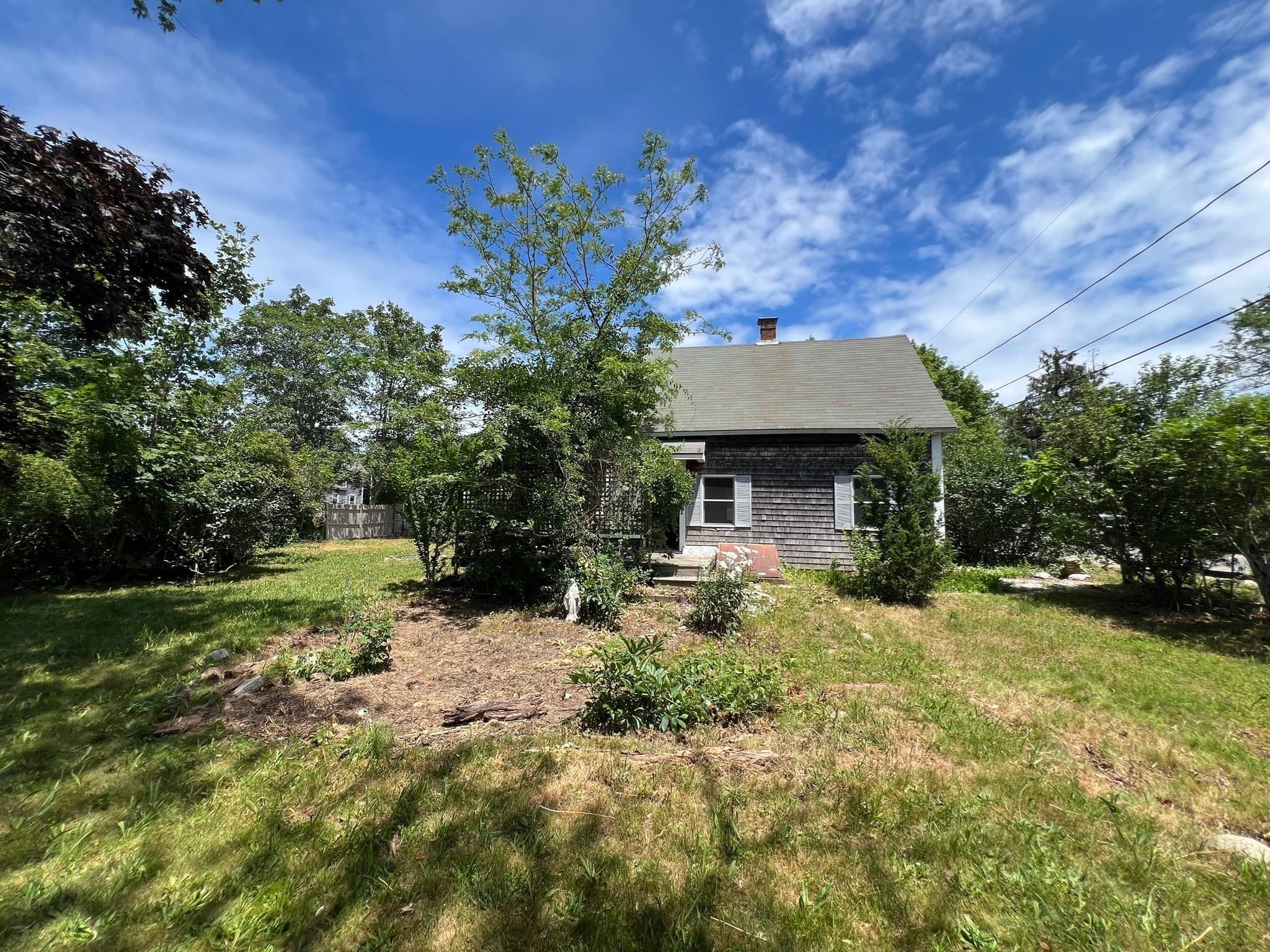 Single Family Residence at 26 Winthrop Ave, Oak Bluffs MA 02557, photo 4 of 28