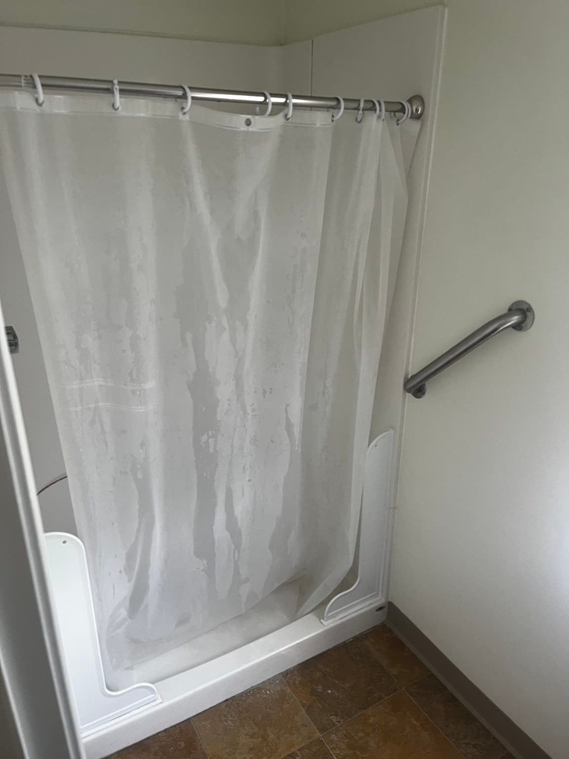 5+ Family - Rooming House at 12 Park Ave, Hull MA 02045, photo 9 of 12