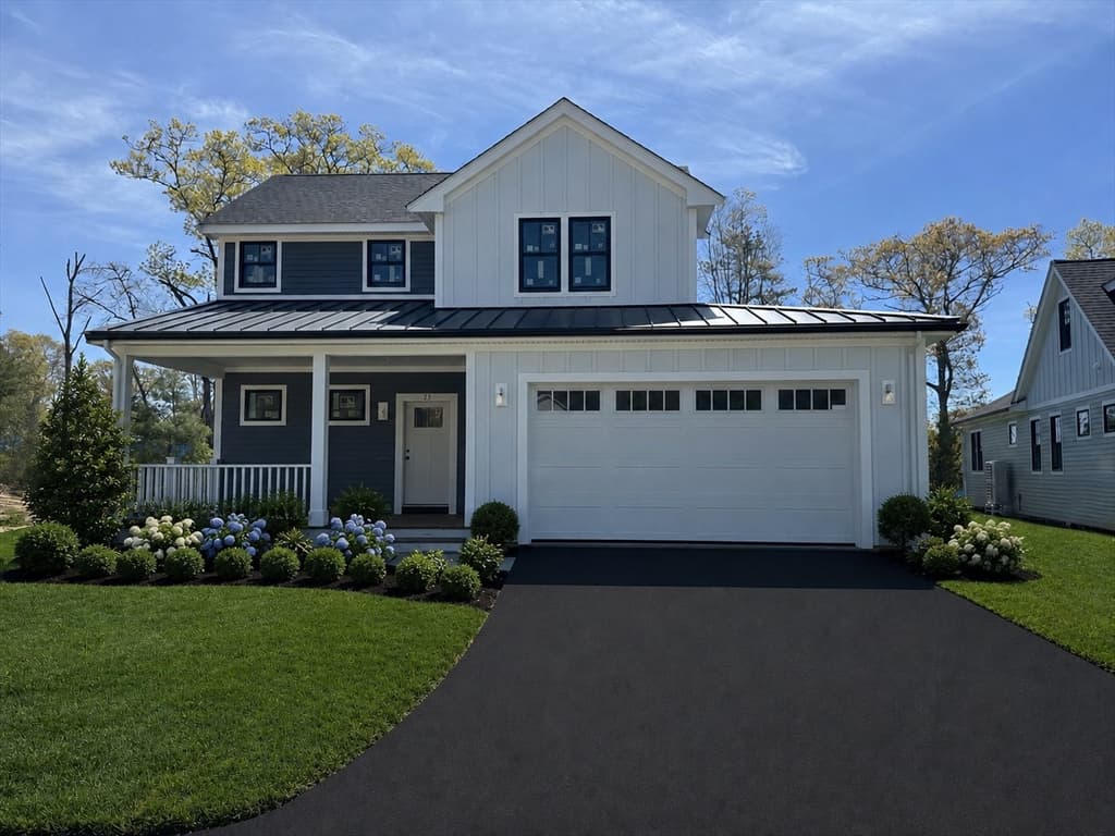 23 Josiah Path, Falmouth MA 02540