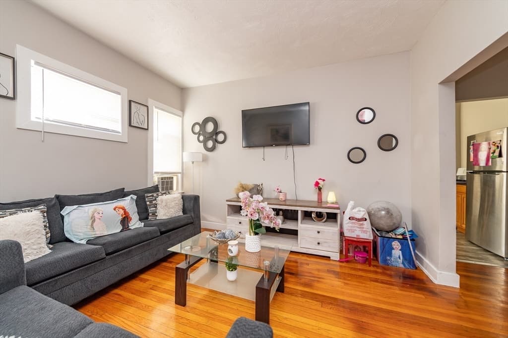 5+ Family - 5+ Units Up/Down at 140 Callender St, Boston MA 02124, Boston, photo 6 of 10