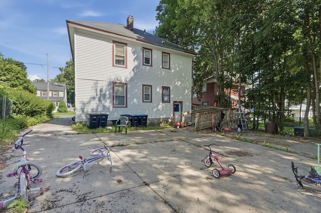 2 Family - 2 Units Up/Down at 15-17 Alden Ave, Pittsfield MA 01201, Pittsfield, photo 34 of 36