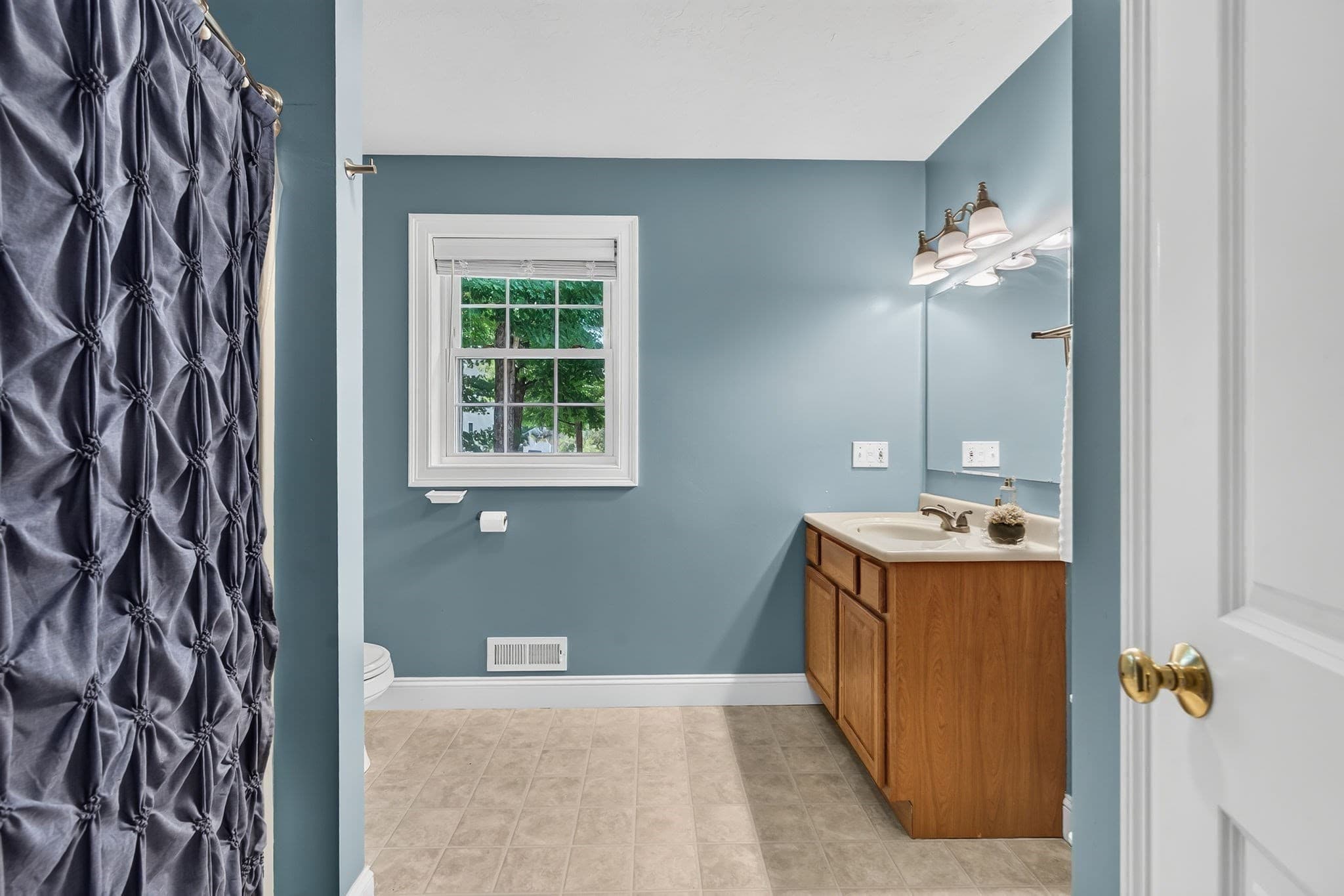 Single Family Residence at 100 Mechanic St, Warren MA 01083, Warren, photo 17 of 28