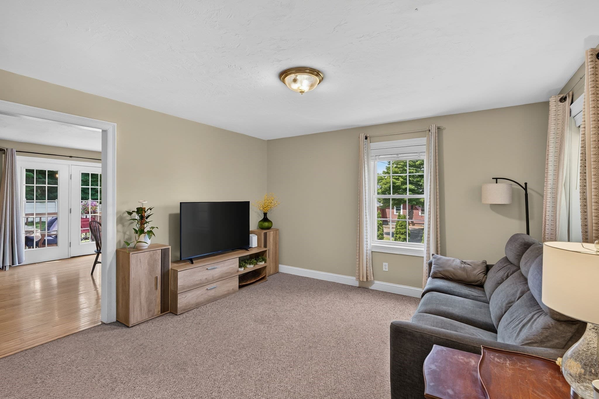 Single Family Residence at 100 Mechanic St, Warren MA 01083, Warren, photo 3 of 28