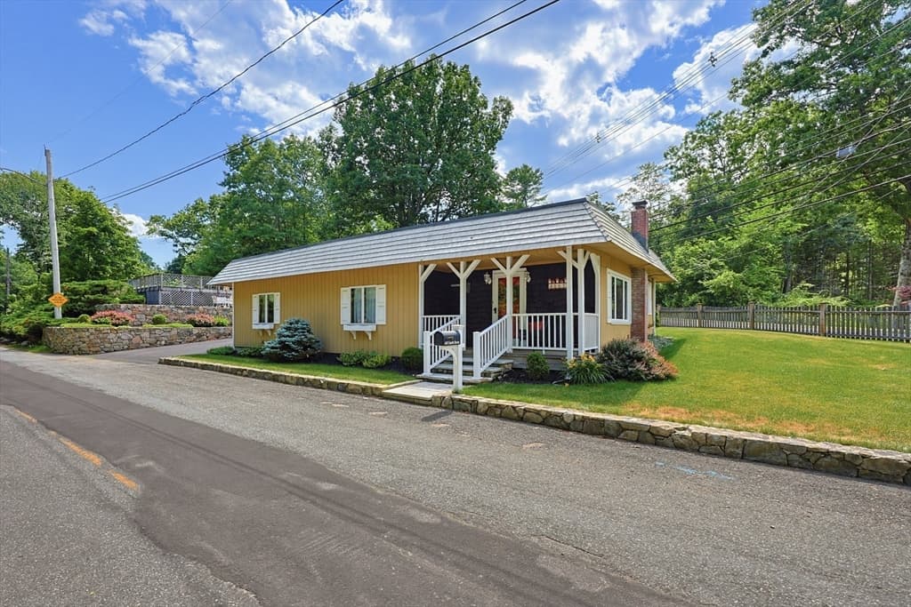 665 South St, Walpole MA 02081 photo 40