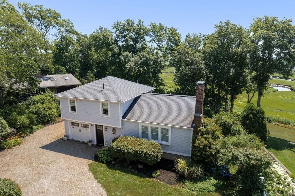 20 Burg Ave, Sandwich MA 02563 photo 4