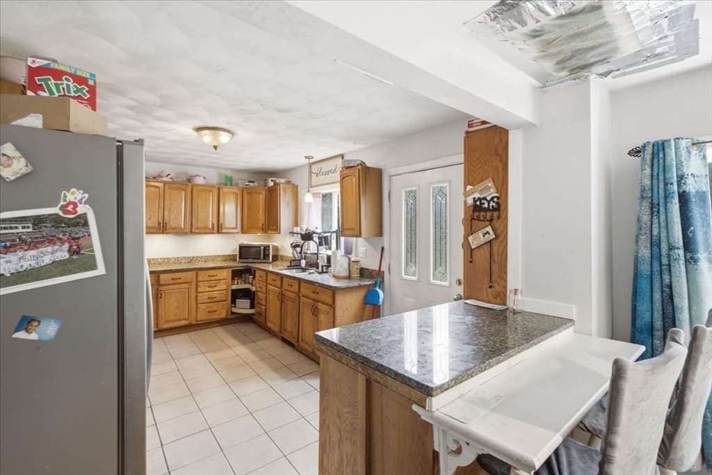 1 Mohawk Dr, North Attleboro MA 02760 photo 6
