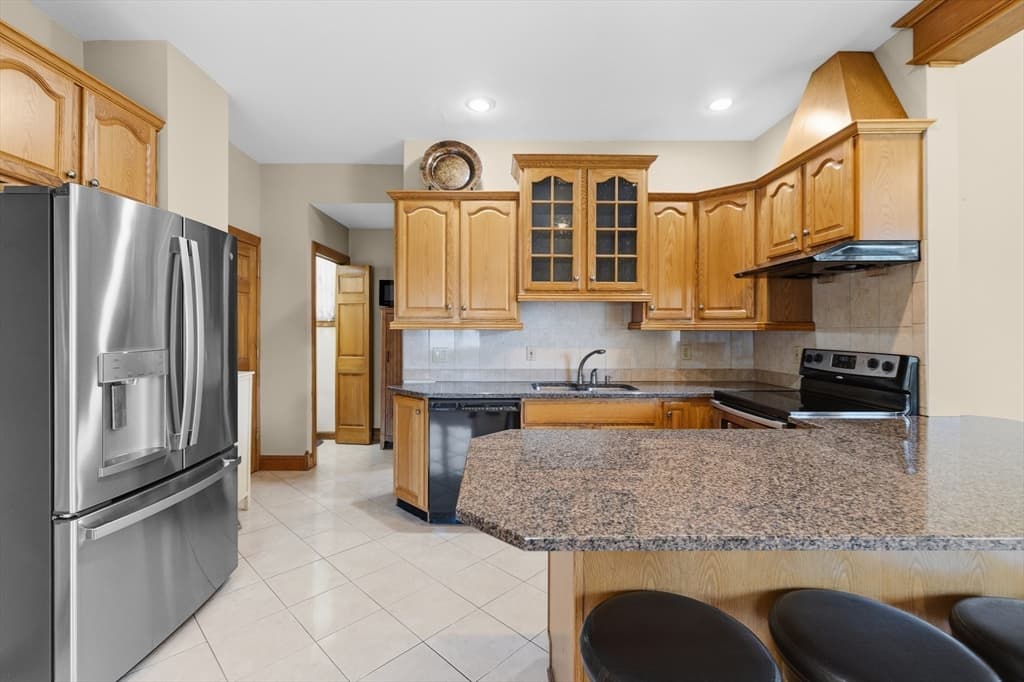 167 Center St, Ludlow MA 01056 photo 7