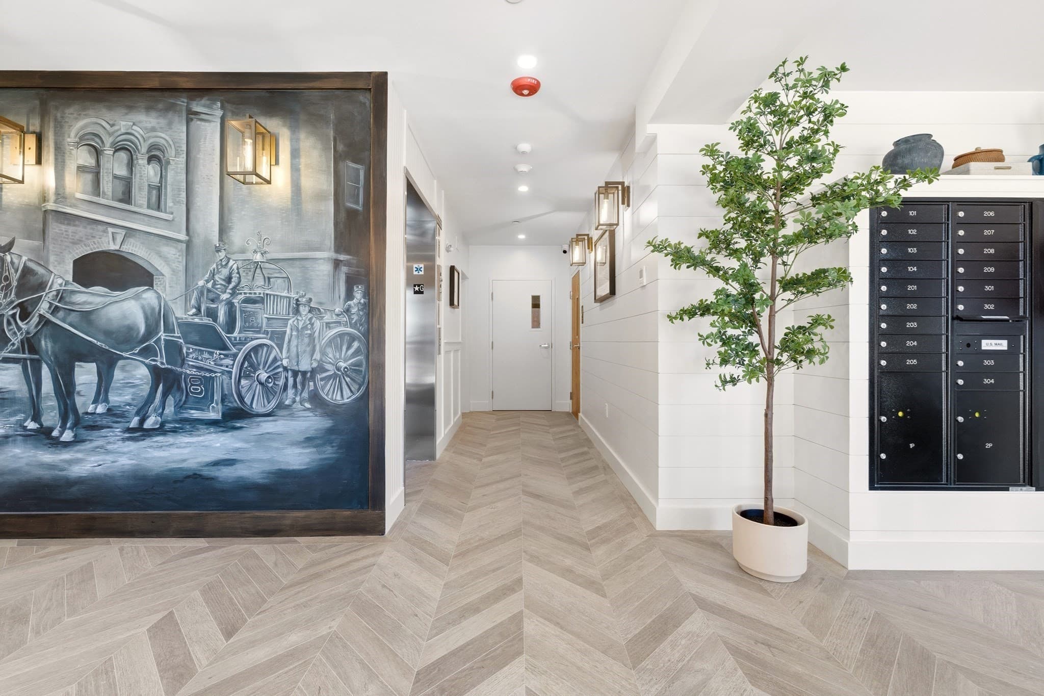 Condominium at 118 B Street # 302, Boston MA 02127, Boston, photo 11 of 13