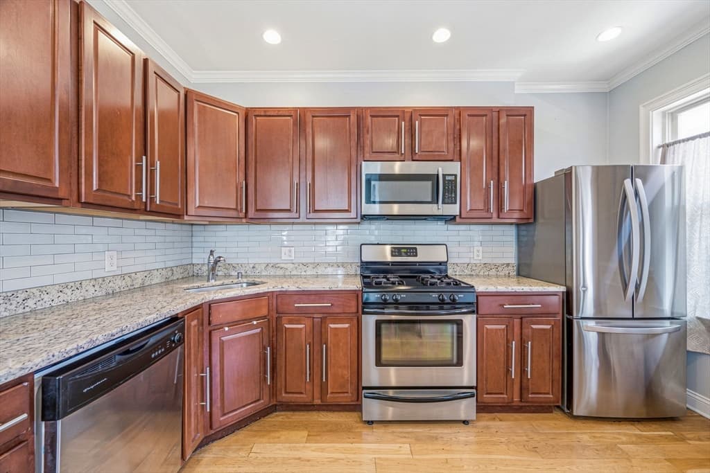 693 East 7th Street # 1, Boston MA 02127