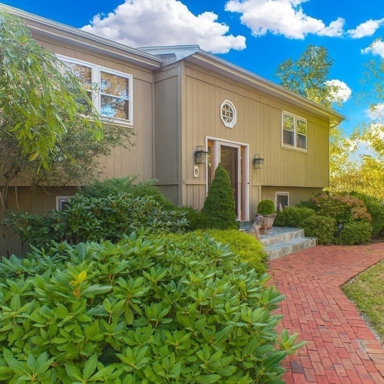 6 Gary Dr, Mattapoisett MA 02739 photo 3