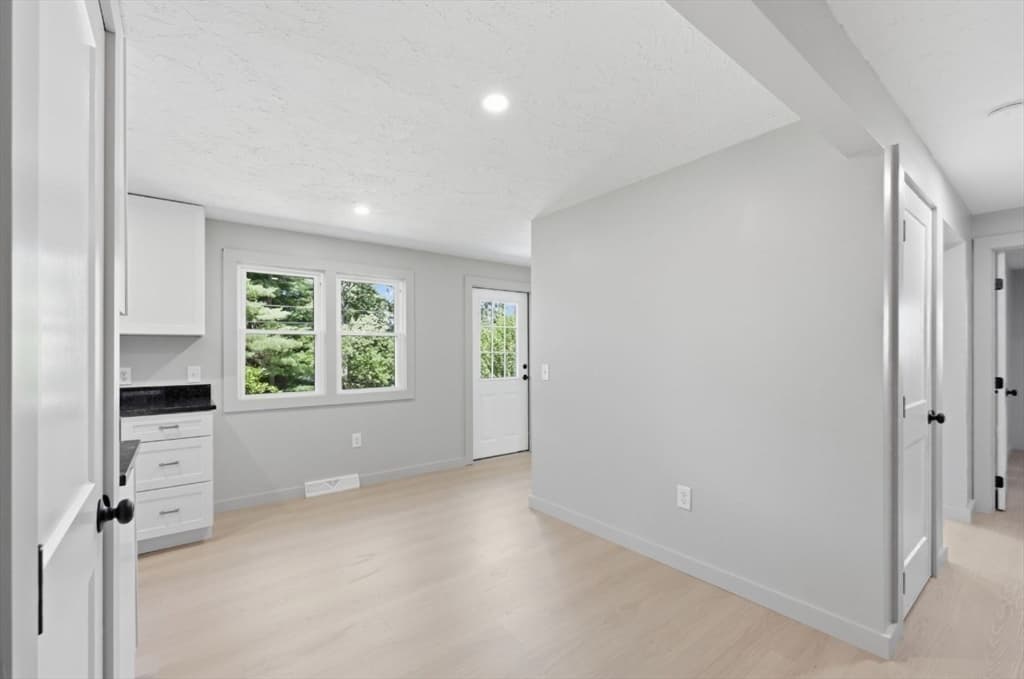 71 Beech St, Palmer MA 01069 photo 12