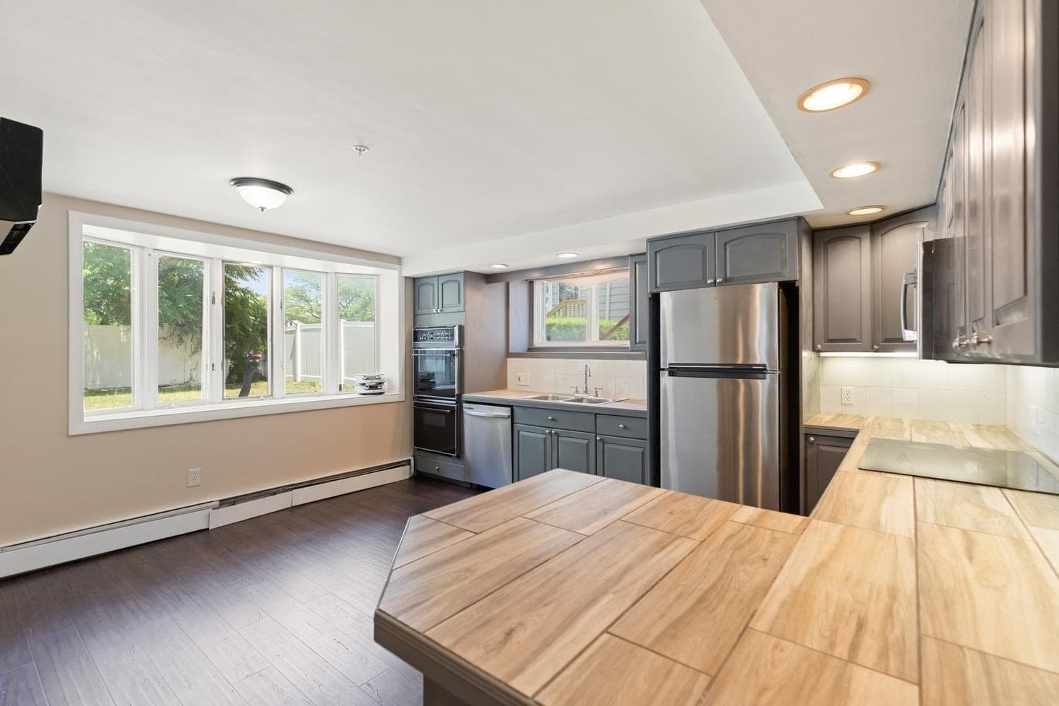 3 Family at 106 Barnes Ave, Boston MA 02128, Boston, photo 5 of 40