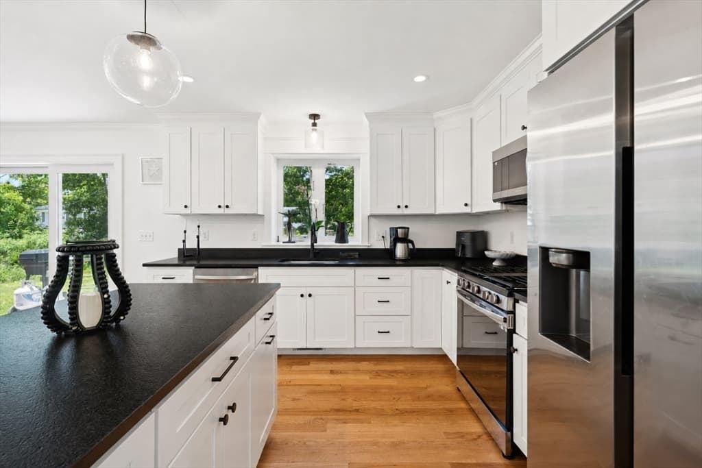 140 Broken Bow Ln, Falmouth MA 02536 photo 5
