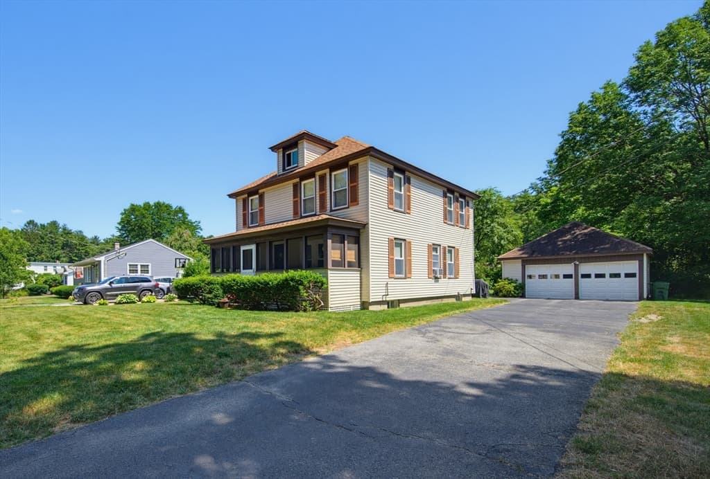 413 Goldthwaite Rd, Northbridge MA 01588 photo 2