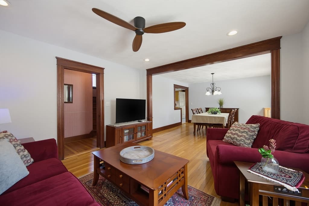 413 Goldthwaite Rd, Northbridge MA 01588 photo 5
