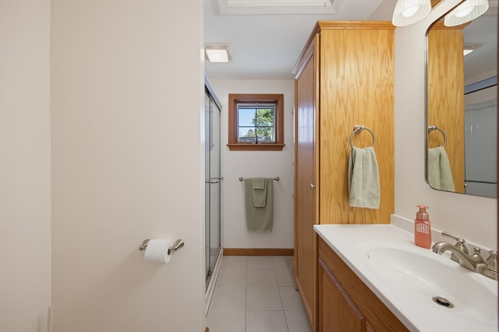 413 Goldthwaite Rd, Northbridge MA 01588 photo 19