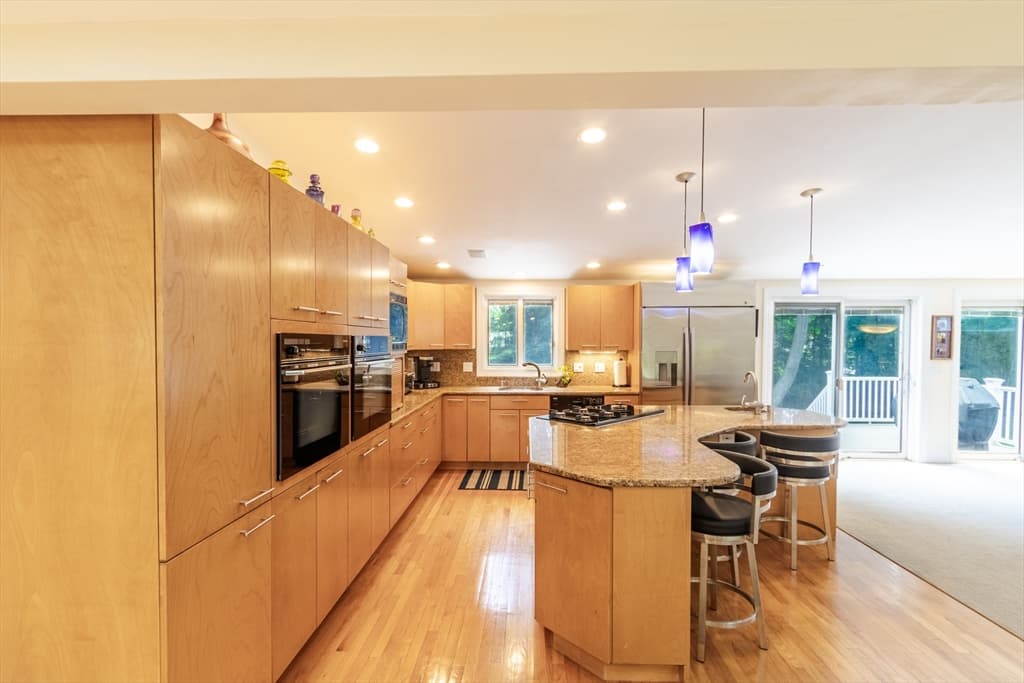 16 Leonard Rd, Sharon MA 02067 photo 4