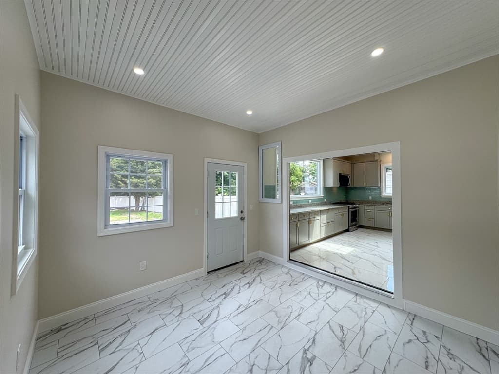 175 Wilbur Ave, Swansea MA 02777 photo 6