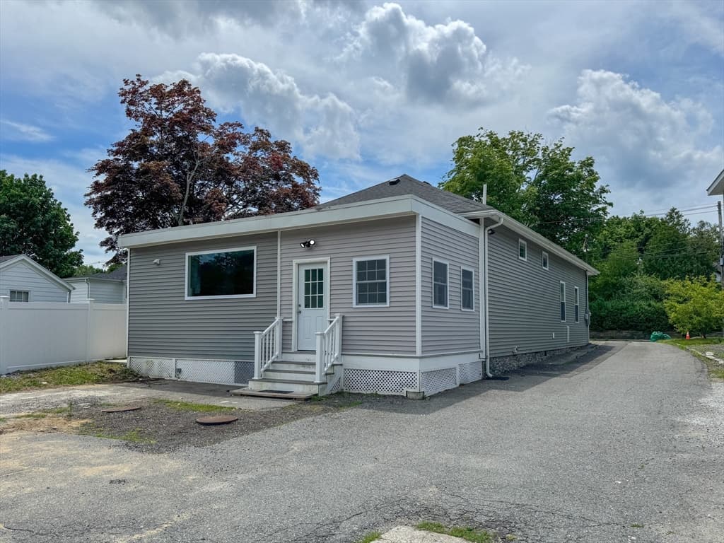 175 Wilbur Ave, Swansea MA 02777